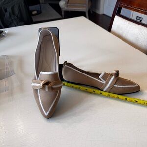 Elegant Tan Loafers with Bow Detail-new without tags